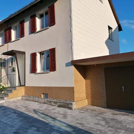 펜션 Stein, Monteurwohnung, 5 Grosse Einzelzimmer, Doppelzimmer, Uebernachtung Bis 8 Personen Moeglich *