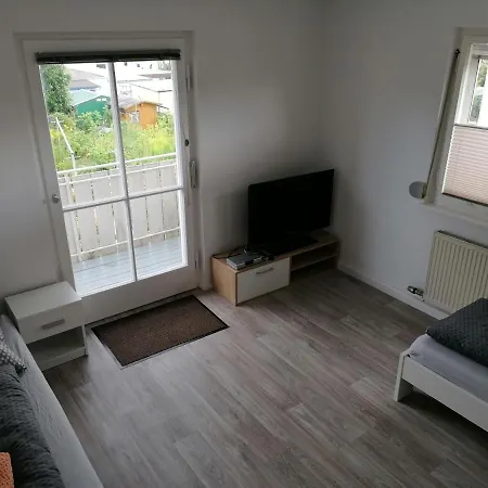 Stein, Monteurwohnung, 5 Grosse Einzelzimmer, Doppelzimmer, Uebernachtung Bis 8 Personen Moeglich *