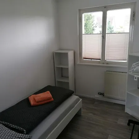 Stein, Monteurwohnung, 5 Grosse Einzelzimmer, Doppelzimmer, Uebernachtung Bis 8 Personen Moeglich