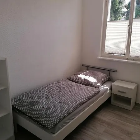 펜션 Stein, Monteurwohnung, 5 Grosse Einzelzimmer, Doppelzimmer, Uebernachtung Bis 8 Personen Moeglich