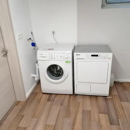 펜션 Stein, Monteurwohnung, 5 Grosse Einzelzimmer, Doppelzimmer, Uebernachtung Bis 8 Personen Moeglich