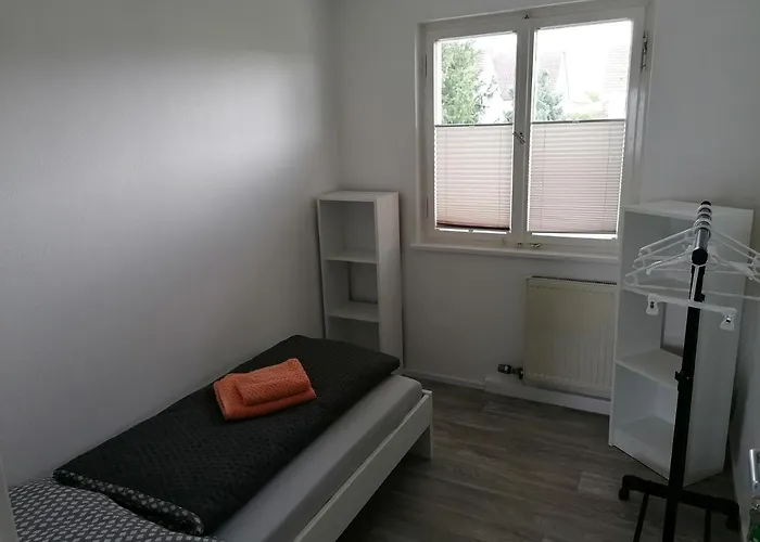 Stein, Monteurwohnung, 5 Grosse Einzelzimmer, Doppelzimmer, Uebernachtung Bis 8 Personen Moeglich